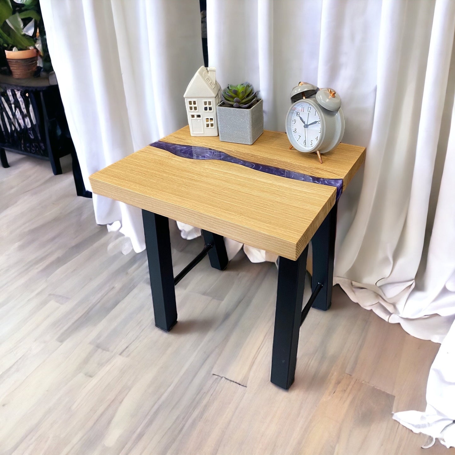 Epoxy Resin & Oak Side Table - Lilac Grey