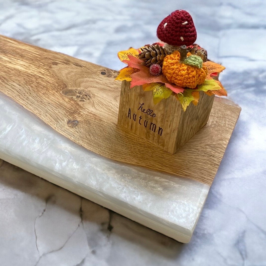 Oak & Epoxy Resin Table Centrepiece - Natural White.